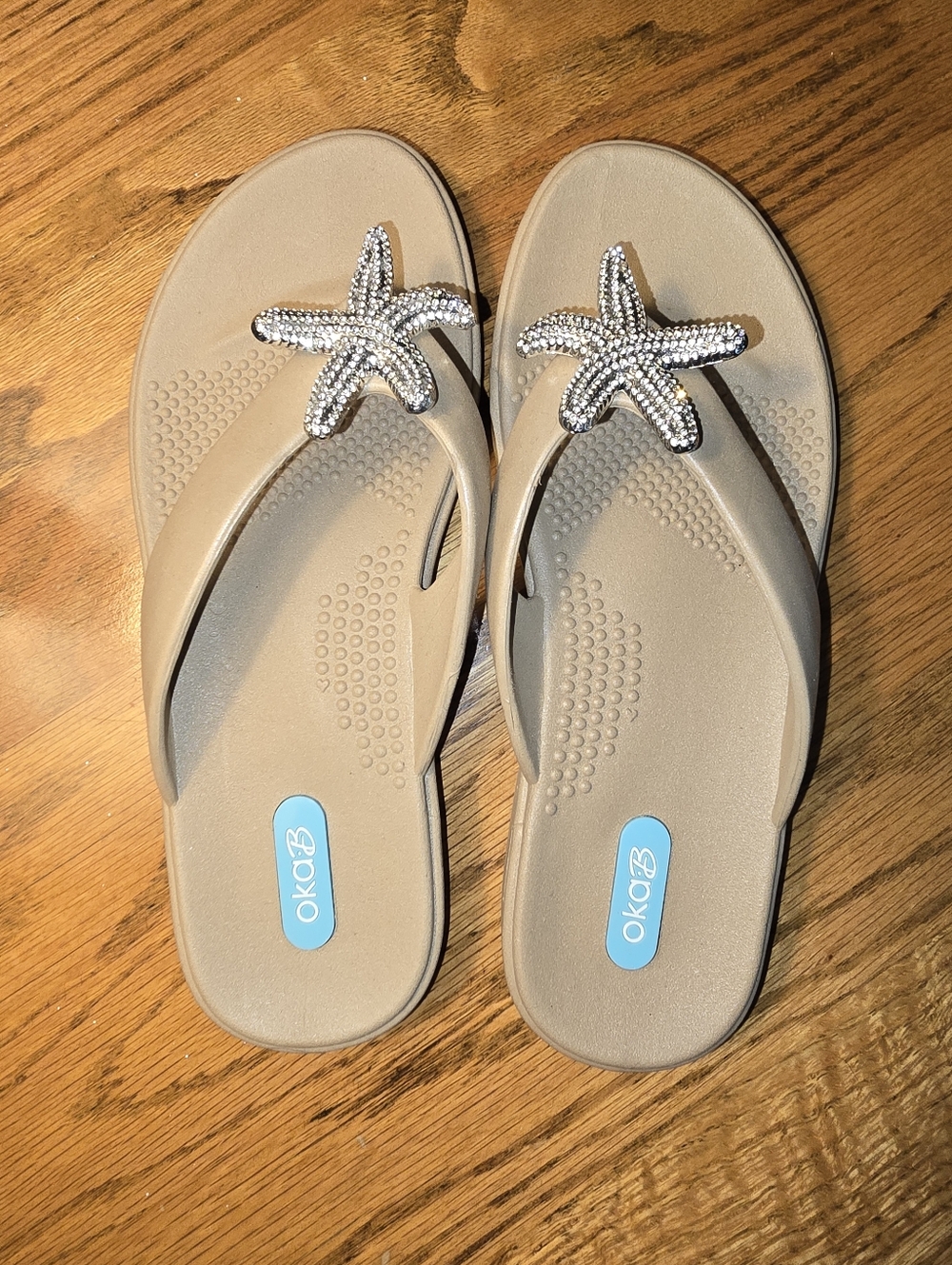 Pretty, Sparkly OKA-B Starfish Flip Flops, Size: Womens Small (5.5-6.5)